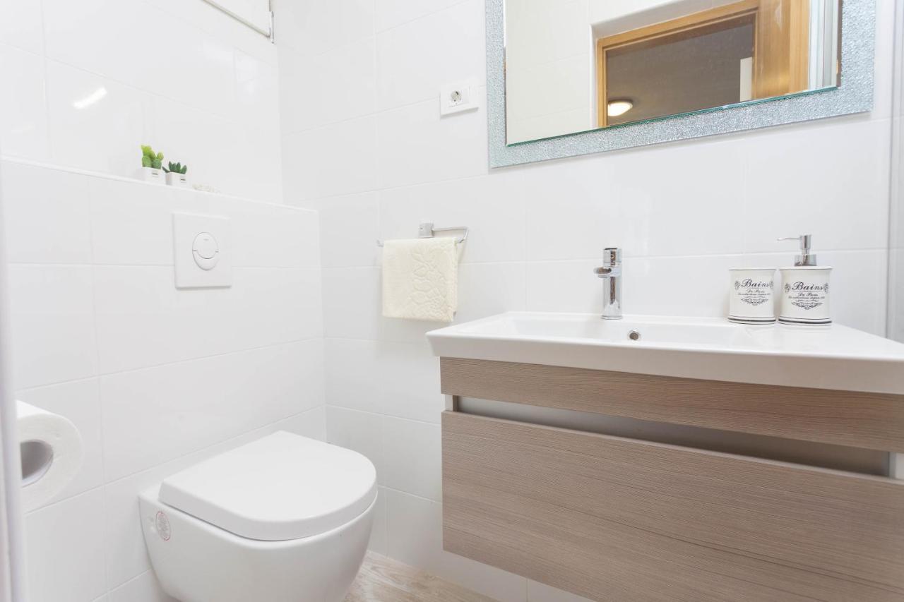 Apartments Maras Makarska Bilik gambar